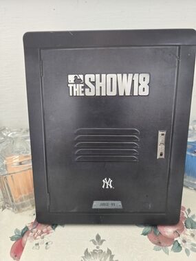 MLB The Show 18 Collector's Edition Black Game Case